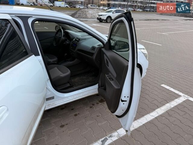 Белый Равон R4, объемом двигателя 1.49 л и пробегом 102 тыс. км за 4000 $, фото 7 на Automoto.ua