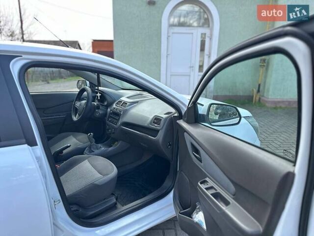 Білий Равон R4, об'ємом двигуна 1.49 л та пробігом 221 тис. км за 5300 $, фото 10 на Automoto.ua