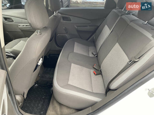Білий Равон R4, об'ємом двигуна 1.5 л та пробігом 157 тис. км за 6300 $, фото 25 на Automoto.ua