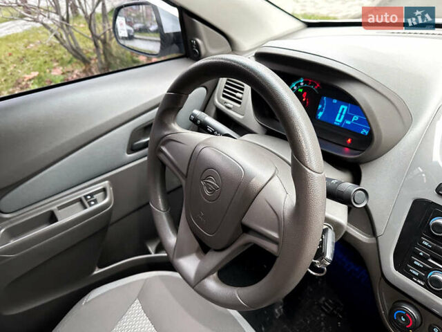 Білий Равон R4, об'ємом двигуна 1.49 л та пробігом 98 тис. км за 6998 $, фото 35 на Automoto.ua