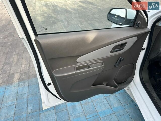 Білий Равон R4, об'ємом двигуна 1.5 л та пробігом 108 тис. км за 4550 $, фото 35 на Automoto.ua