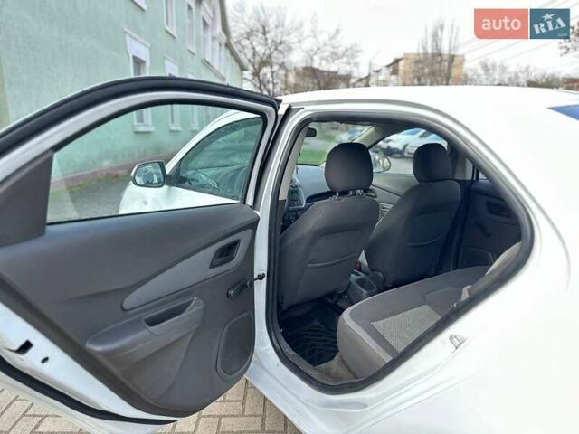 Білий Равон R4, об'ємом двигуна 1.49 л та пробігом 221 тис. км за 5300 $, фото 6 на Automoto.ua
