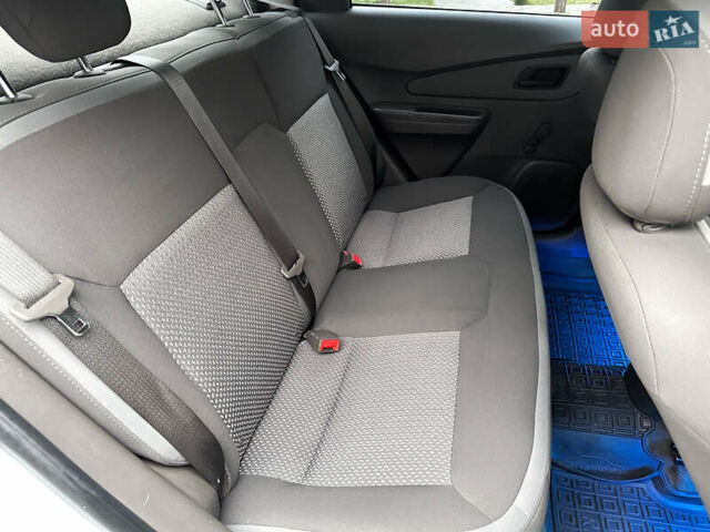 Білий Равон R4, об'ємом двигуна 1.49 л та пробігом 98 тис. км за 6998 $, фото 27 на Automoto.ua