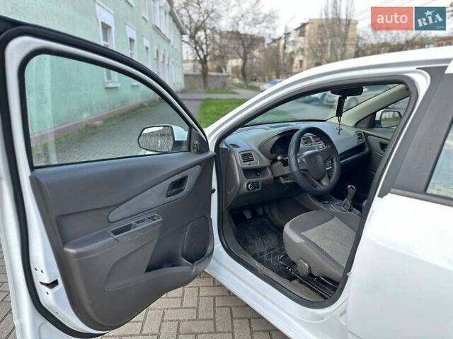 Білий Равон R4, об'ємом двигуна 1.49 л та пробігом 221 тис. км за 5300 $, фото 4 на Automoto.ua