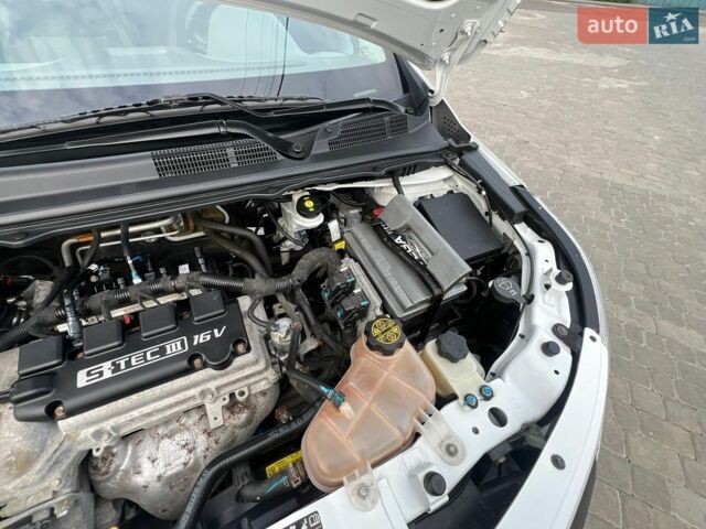 Білий Равон R4, об'ємом двигуна 1.5 л та пробігом 115 тис. км за 5750 $, фото 107 на Automoto.ua