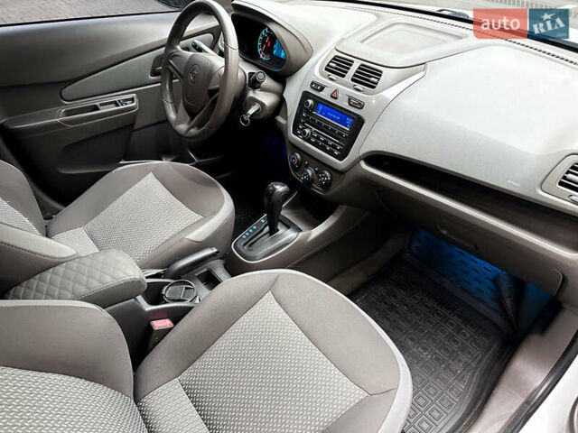 Білий Равон R4, об'ємом двигуна 1.49 л та пробігом 98 тис. км за 6998 $, фото 10 на Automoto.ua