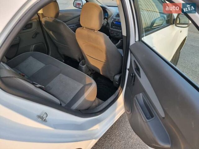 Белый Равон R4, объемом двигателя 1.5 л и пробегом 200 тыс. км за 3999 $, фото 6 на Automoto.ua
