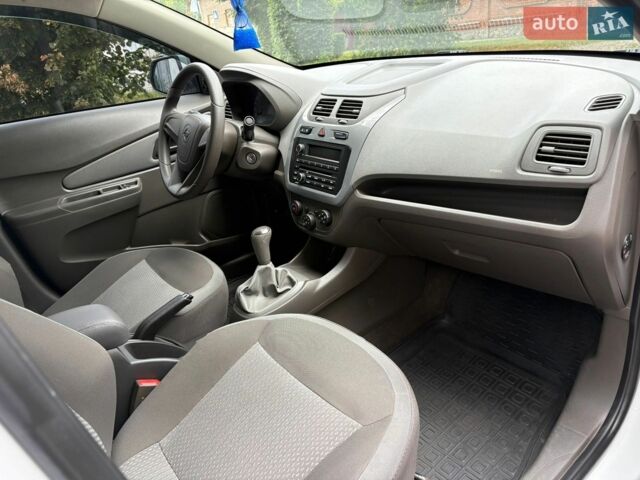 Білий Равон R4, об'ємом двигуна 1.49 л та пробігом 70 тис. км за 7900 $, фото 13 на Automoto.ua