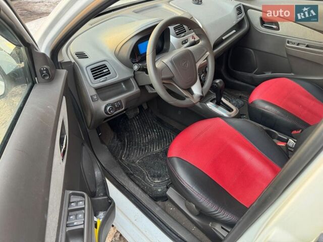 Білий Равон R4, об'ємом двигуна 1.5 л та пробігом 90 тис. км за 2700 $, фото 8 на Automoto.ua