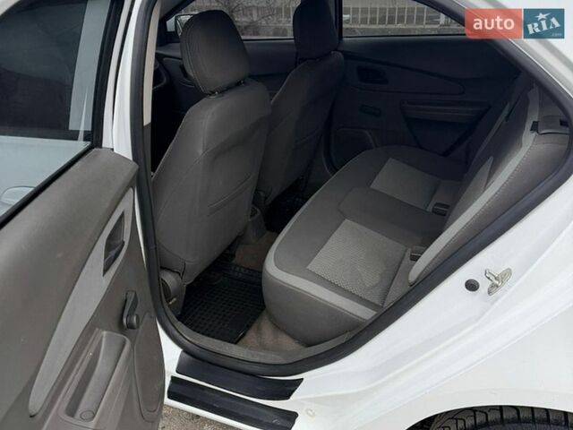 Белый Равон R4, объемом двигателя 1.5 л и пробегом 122 тыс. км за 5300 $, фото 10 на Automoto.ua
