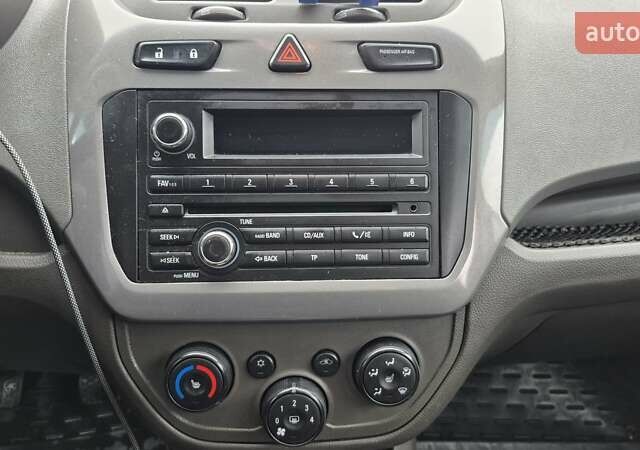 Белый Равон R4, объемом двигателя 1.49 л и пробегом 153 тыс. км за 6650 $, фото 19 на Automoto.ua