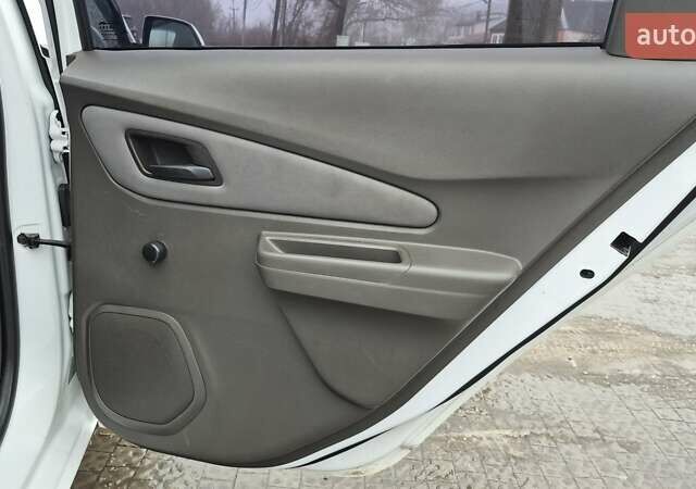 Белый Равон R4, объемом двигателя 1.49 л и пробегом 153 тыс. км за 6650 $, фото 13 на Automoto.ua