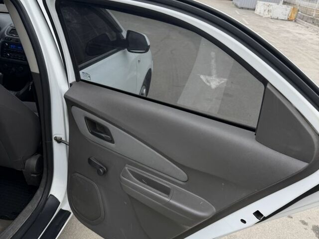 Білий Равон R4, об'ємом двигуна 1.5 л та пробігом 122 тис. км за 6300 $, фото 9 на Automoto.ua