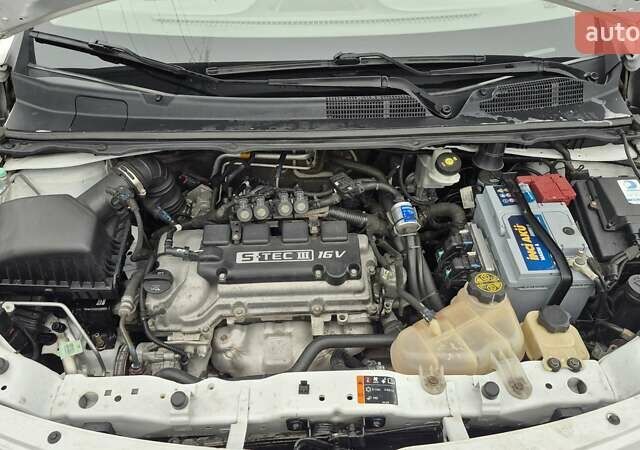 Белый Равон R4, объемом двигателя 1.49 л и пробегом 153 тыс. км за 6650 $, фото 26 на Automoto.ua