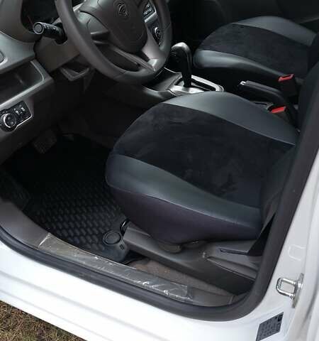 Белый Равон R4, объемом двигателя 1.49 л и пробегом 100 тыс. км за 9800 $, фото 6 на Automoto.ua