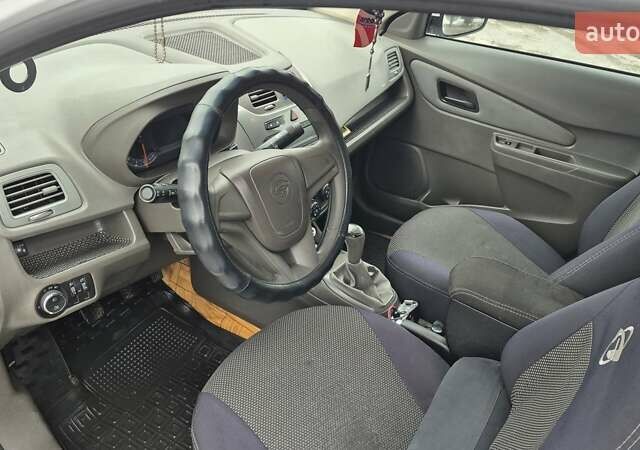 Белый Равон R4, объемом двигателя 1.49 л и пробегом 153 тыс. км за 6650 $, фото 10 на Automoto.ua