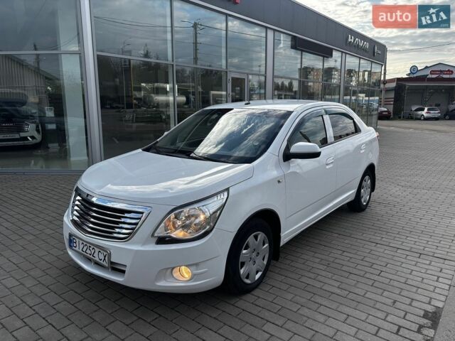 Білий Равон R4, об'ємом двигуна 1.5 л та пробігом 165 тис. км за 5999 $, фото 1 на Automoto.ua