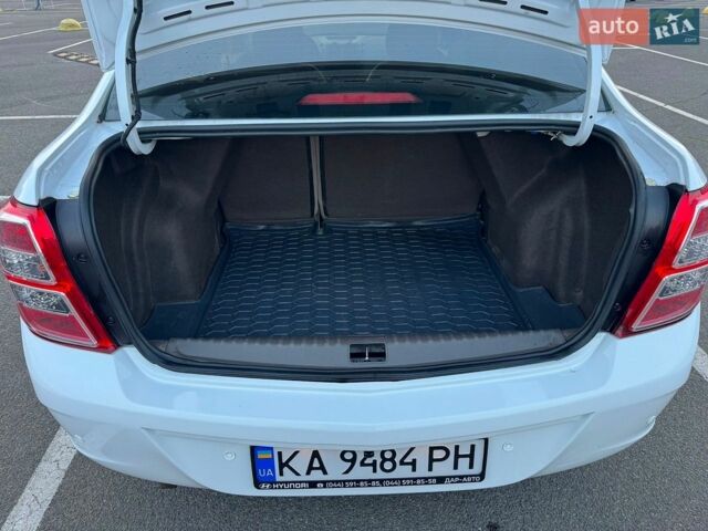 Белый Равон R4, объемом двигателя 1.49 л и пробегом 38 тыс. км за 8000 $, фото 9 на Automoto.ua