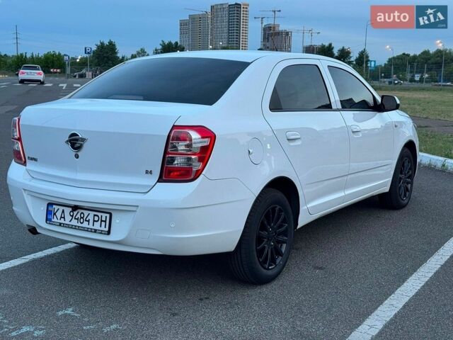 Белый Равон R4, объемом двигателя 1.49 л и пробегом 38 тыс. км за 8000 $, фото 5 на Automoto.ua