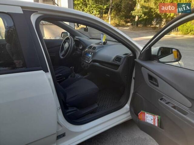 Бежевый Равон R4, объемом двигателя 1.49 л и пробегом 100 тыс. км за 6800 $, фото 5 на Automoto.ua