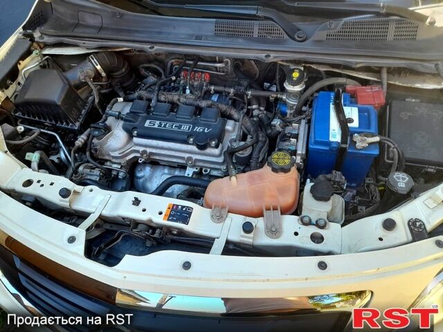 Бежевый Равон R4, объемом двигателя 1.5 л и пробегом 126 тыс. км за 6500 $, фото 1 на Automoto.ua