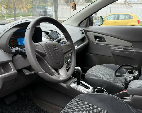 Чорний Равон R4, об'ємом двигуна 1.49 л та пробігом 38 тис. км за 8299 $, фото 4 на Automoto.ua