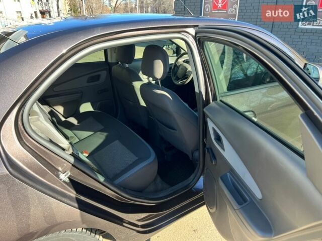 Коричневий Равон R4, об'ємом двигуна 1.49 л та пробігом 75 тис. км за 6700 $, фото 9 на Automoto.ua