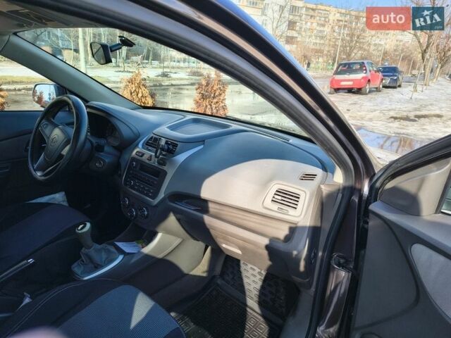 Коричневий Равон R4, об'ємом двигуна 1.49 л та пробігом 250 тис. км за 5000 $, фото 2 на Automoto.ua