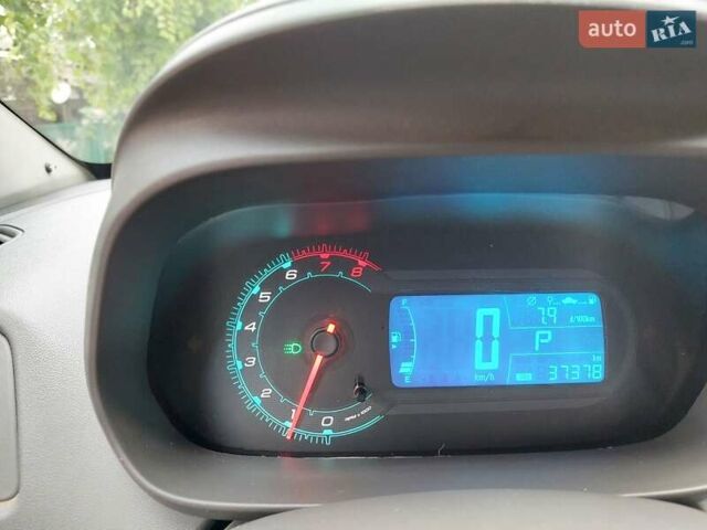 Коричневий Равон R4, об'ємом двигуна 1.49 л та пробігом 37 тис. км за 10500 $, фото 6 на Automoto.ua