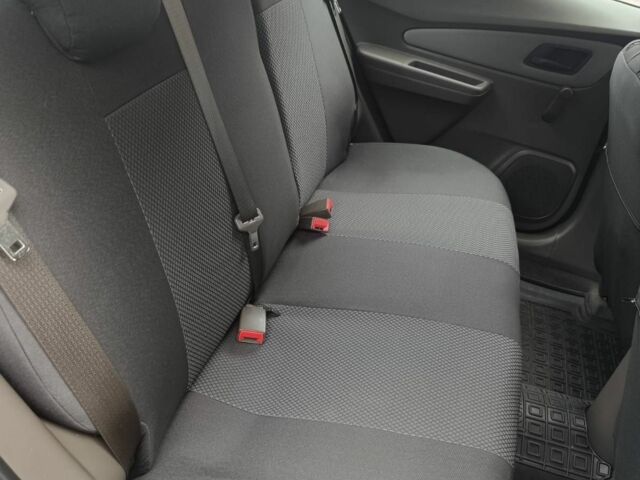 Красный Равон R4, объемом двигателя 1.5 л и пробегом 27 тыс. км за 7300 $, фото 6 на Automoto.ua