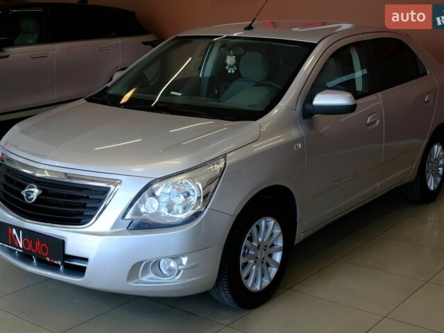 Равон R4, объемом двигателя 1.49 л и пробегом 215 тыс. км за 5900 $, фото 1 на Automoto.ua