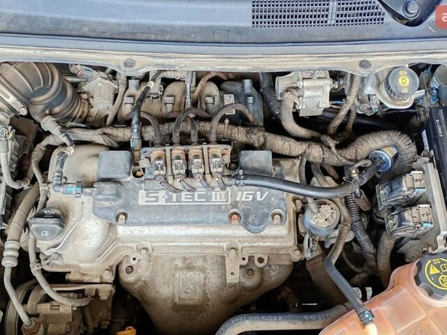 Равон R4, объемом двигателя 1.5 л и пробегом 83 тыс. км за 7200 $, фото 14 на Automoto.ua