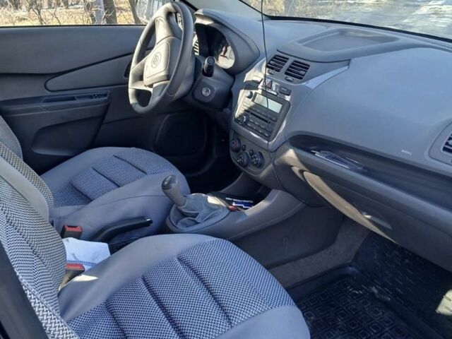 Равон R4, объемом двигателя 1.5 л и пробегом 42 тыс. км за 7000 $, фото 4 на Automoto.ua