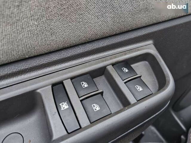 Равон R4, об'ємом двигуна 1.5 л та пробігом 86 тис. км за 7690 $, фото 15 на Automoto.ua