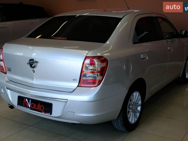 Равон R4, объемом двигателя 1.49 л и пробегом 215 тыс. км за 5900 $, фото 12 на Automoto.ua