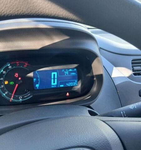 Равон R4, объемом двигателя 1.5 л и пробегом 42 тыс. км за 7000 $, фото 3 на Automoto.ua
