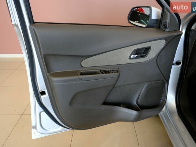 Равон R4, объемом двигателя 1.49 л и пробегом 215 тыс. км за 5900 $, фото 24 на Automoto.ua
