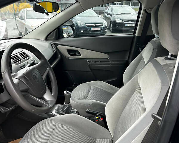 Равон R4, об'ємом двигуна 1.5 л та пробігом 101 тис. км за 6000 $, фото 8 на Automoto.ua