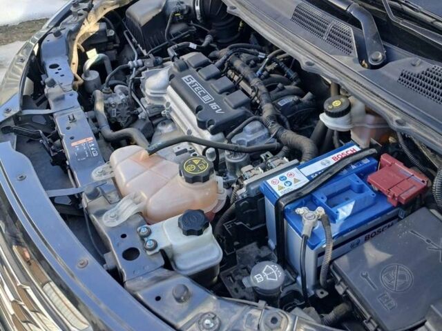 Равон R4, объемом двигателя 1.5 л и пробегом 42 тыс. км за 7000 $, фото 2 на Automoto.ua