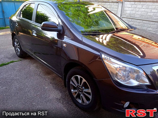 Равон R4, объемом двигателя 1.5 л и пробегом 75 тыс. км за 6900 $, фото 5 на Automoto.ua