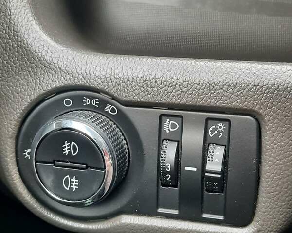 Сірий Равон R4, об'ємом двигуна 1.49 л та пробігом 65 тис. км за 6299 $, фото 8 на Automoto.ua