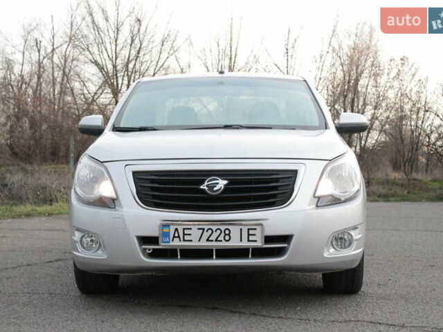 Сірий Равон R4, об'ємом двигуна 1.49 л та пробігом 121 тис. км за 7000 $, фото 3 на Automoto.ua