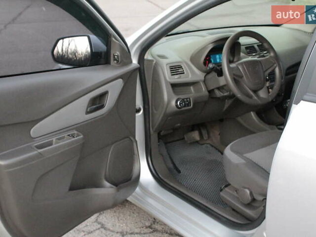 Сірий Равон R4, об'ємом двигуна 1.49 л та пробігом 121 тис. км за 7000 $, фото 18 на Automoto.ua