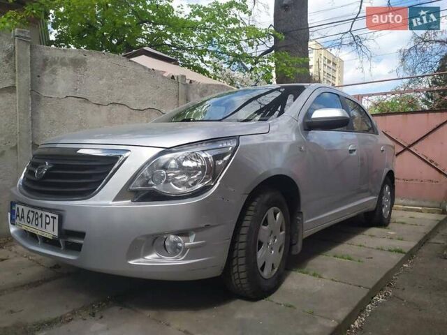 Сірий Равон R4, об'ємом двигуна 1.49 л та пробігом 129 тис. км за 5000 $, фото 1 на Automoto.ua