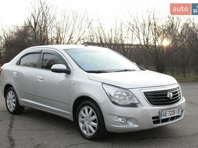 Сірий Равон R4, об'ємом двигуна 1.49 л та пробігом 121 тис. км за 7000 $, фото 10 на Automoto.ua