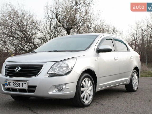 Сірий Равон R4, об'ємом двигуна 1.49 л та пробігом 121 тис. км за 7000 $, фото 1 на Automoto.ua