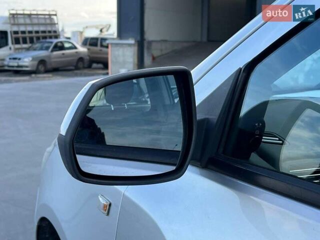 Серый Равон R4, объемом двигателя 1.5 л и пробегом 129 тыс. км за 6390 $, фото 13 на Automoto.ua