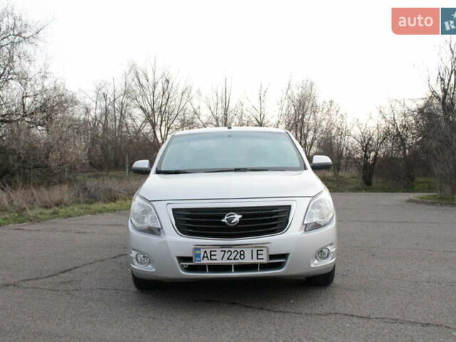 Сірий Равон R4, об'ємом двигуна 1.49 л та пробігом 121 тис. км за 7000 $, фото 4 на Automoto.ua