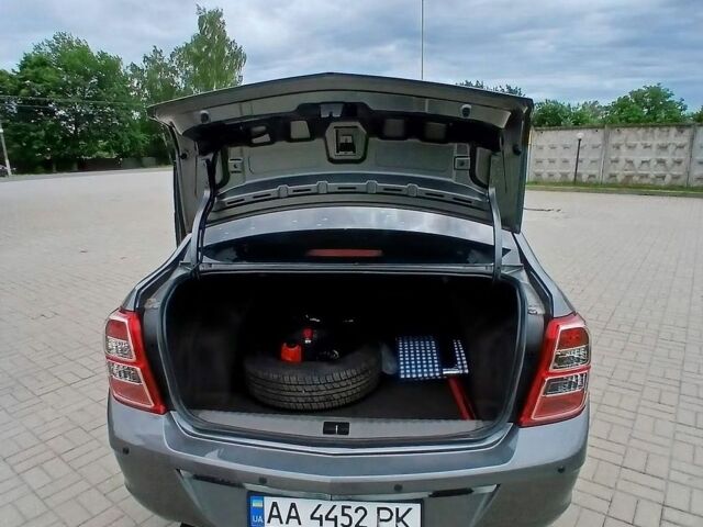 Сірий Равон R4, об'ємом двигуна 1.49 л та пробігом 172 тис. км за 6000 $, фото 3 на Automoto.ua