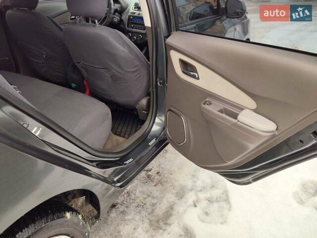 Сірий Равон R4, об'ємом двигуна 1.49 л та пробігом 79 тис. км за 7000 $, фото 6 на Automoto.ua